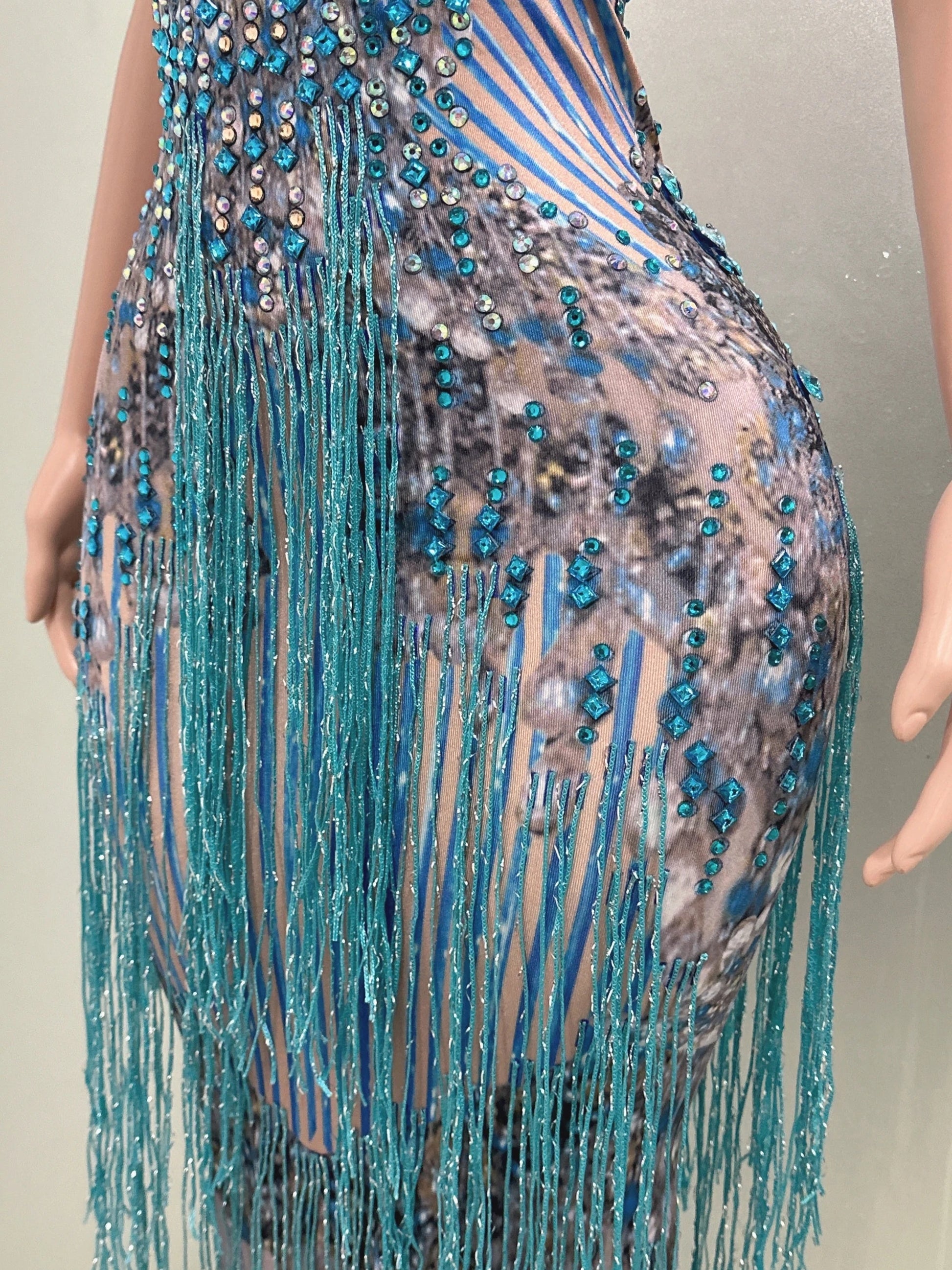 Fashion Crystals Rhinestone Party Long Dress Women Sleeveless Tassel Club Dress Blue Sexy Jazz Singer Dancer Stage Costumes Don't Taxe That